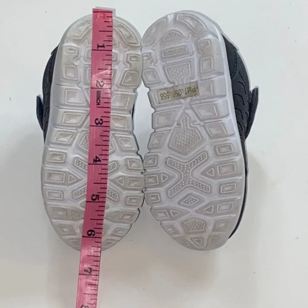 10/$50 Koala Kids Boy Gray & Blue Shoes Size 7